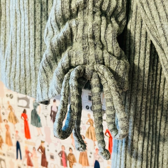 Art Class top 🖤 - Picture 3 of 4